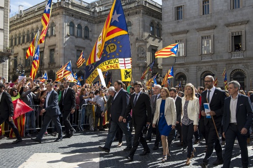 700 maires catalans manifestent pour l'indépendance à Barcelone