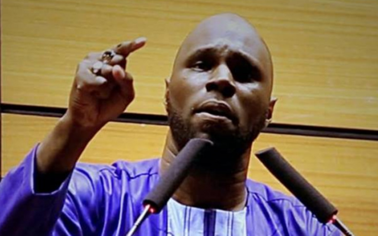 Meeting à Paris contre le F CFA : Kémi Séba s’attaque à Macky Sall Meeting à Paris contre le F CFA : Kémi Séba s’attaque à Macky Sall