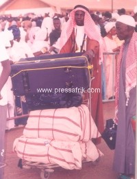 Des pèlerins laissés en rade à Dakar : le gouvernement menace de sévir