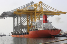 Renforcement des Equipements du Terminal à Conteneurs : DP World Dakar investit près de 19 milliards en 2017 Renforcement des Equipements du Terminal à Conteneurs : DP World Dakar investit près de 19 milliards en 2017