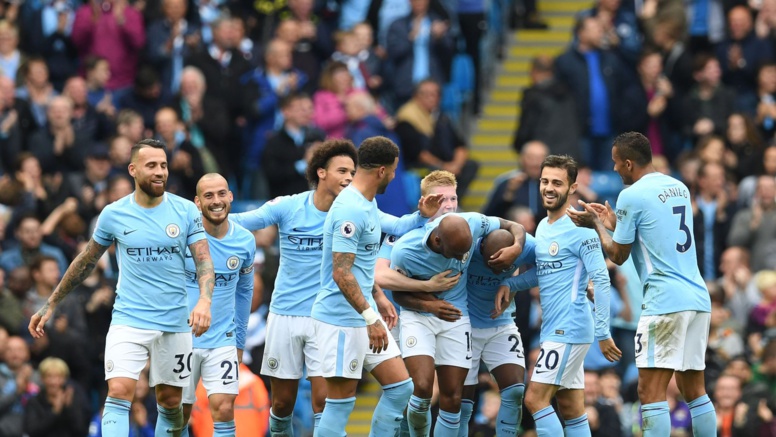 Angleterre: les Manchester imbattables