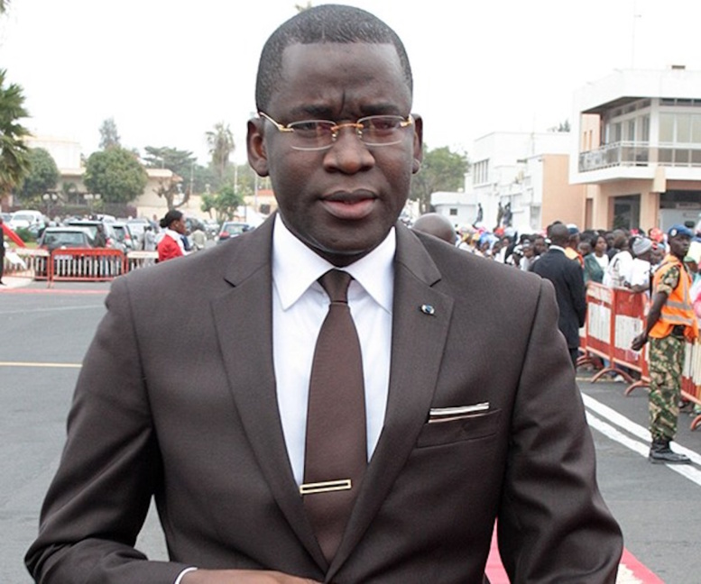 Aliou Sow fait allégeance à Macky pour 2019 : "Lutter pour faire tomber le Président Sall n'a pas de sens pour moi" Aliou Sow fait allégeance à Macky pour 2019 : "Lutter pour faire tomber le Président Sall n'a pas de sens pour moi"