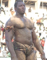 Victoire de Elton sur Boy Nar : un combat décevant