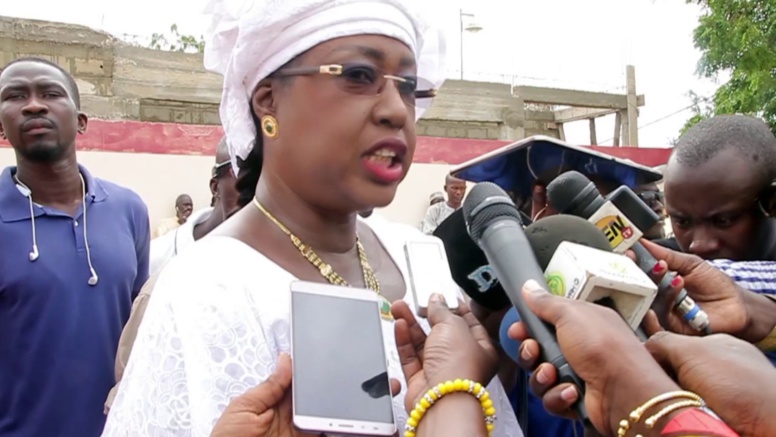 Le ministre Maimouna Ndoye Seck sur la délocalisation de l'Aéroport LSS : «Le site ne sera pas vendu » Le ministre Maimouna Ndoye Seck sur la délocalisation de l'Aéroport LSS : «Le site ne sera pas vendu »