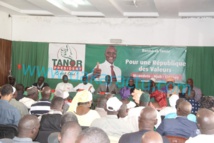 L’expression de toutes les voix discordantes dans le respect du fait majoritaire L’expression de toutes les voix discordantes dans le respect du fait majoritaire