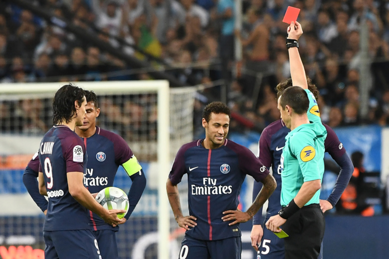 Ligue 1 : Neymar suspendu deux matchs dont un avec sursis Ligue 1 : Neymar suspendu deux matchs dont un avec sursis