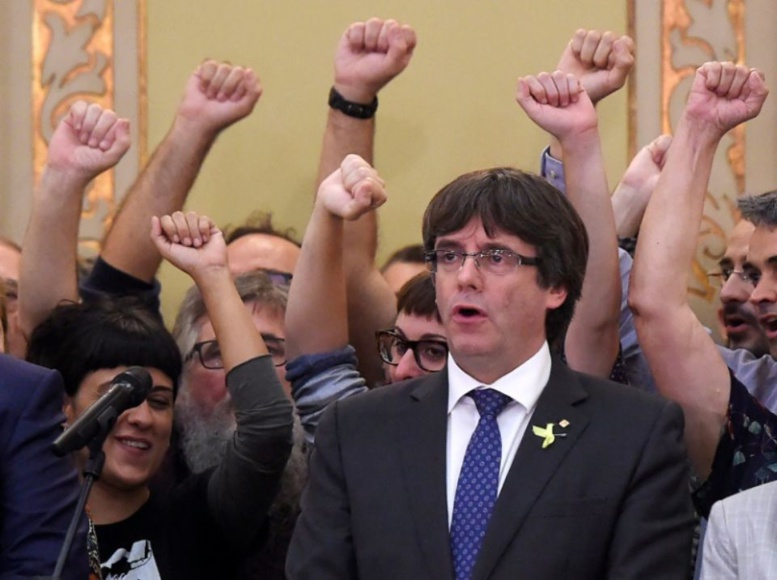 Catalogne : Puigdemont appelle à «s'opposer démocratiquement» à la mise sous tutelle Catalogne : Puigdemont appelle à «s'opposer démocratiquement» à la mise sous tutelle