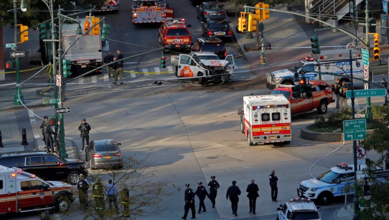 Un véhicule fonce sur des piétons à New York, des morts et des blessés Un véhicule fonce sur des piétons à New York, des morts et des blessés