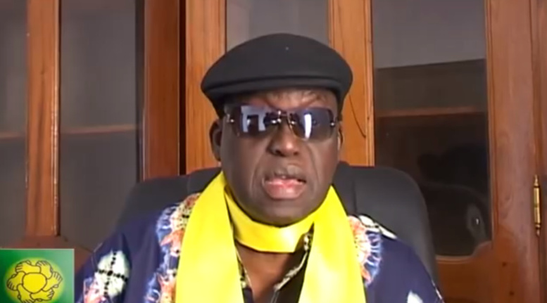 Quand Niasse reniait sa propre voix dans un enregistrement devant la Commission Ad hoc en 2001 pour échapper à la prison... Quand Niasse reniait sa propre voix dans un enregistrement devant la Commission Ad hoc en 2001 pour échapper à la prison...