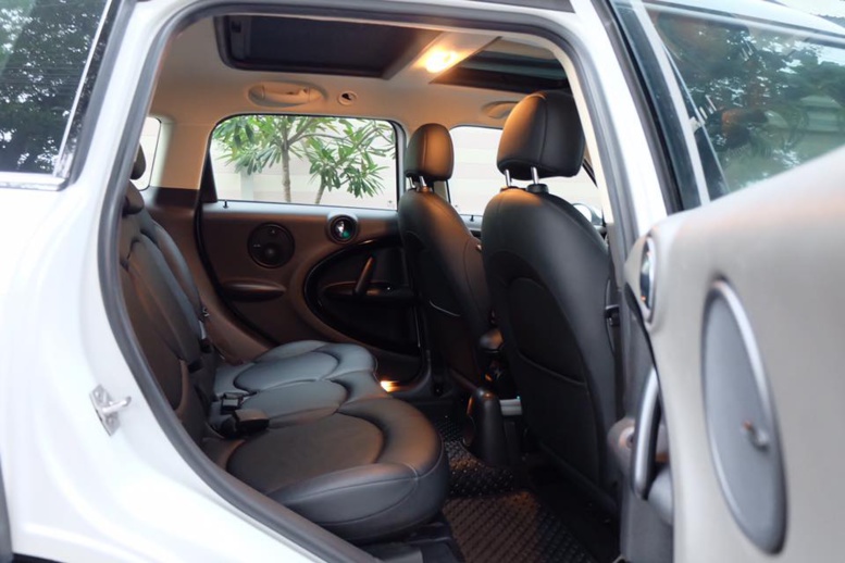 Cadeau de mariage : Youssou Ndour offre une voiture dernier cri à sa fille Cadeau de mariage : Youssou Ndour offre une voiture dernier cri à sa fille