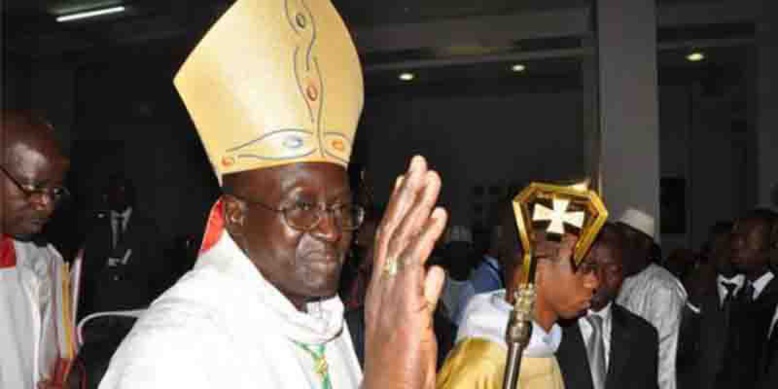 Monseigneur Benjamin Ndiaye "bénit" le pétrole et le gaz Monseigneur Benjamin Ndiaye "bénit" le pétrole et le gaz