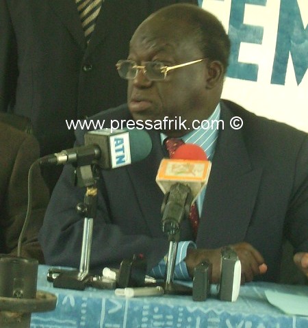 Niasse réfute les accusations de Samuel Sarr et menace de porter plainte prochainement