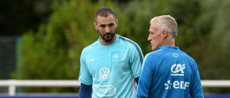 Karim Benzema (Real Madrid) au CFC : «Tant que Didier Deschamps sera sélectionneur, je n'aurai pas la chance d'être en équipe de France» Karim Benzema (Real Madrid) au CFC : «Tant que Didier Deschamps sera sélectionneur, je n'aurai pas la chance d'être en équipe de France»