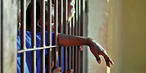 Des peines alternatives pour lutter contre le surpeuplement dans les prisons, (ONLPL)