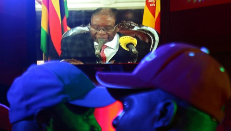 Zimbabwe: Robert Mugabe finit son intervention sans annoncer sa démission Zimbabwe: Robert Mugabe finit son intervention sans annoncer sa démission