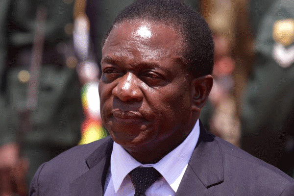 Zimbabwe: Emmerson Mnangagwa devrait être nommé président par intérim mercredi (parti)