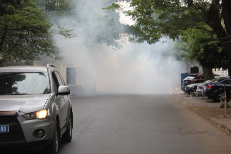 URGENT - Du grabuge devant l'Assemblée nationale - Des tirs de grenades lacrymogènes pour disperser les "Khalifistes"