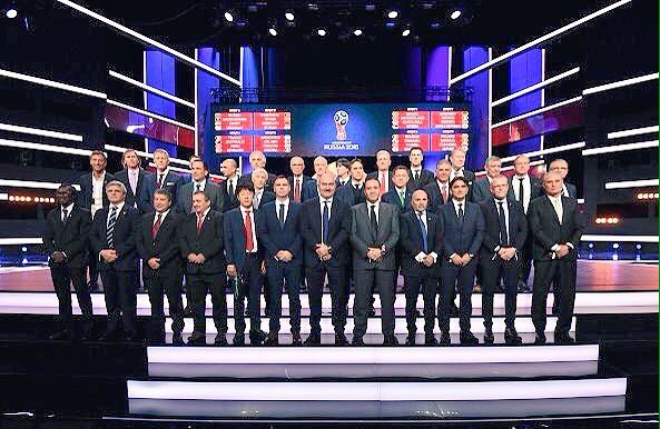 Une photo, 32 têtes, une exception et mille mots...Aliou Cissé sera le seul coach noir africain de ce Mondial