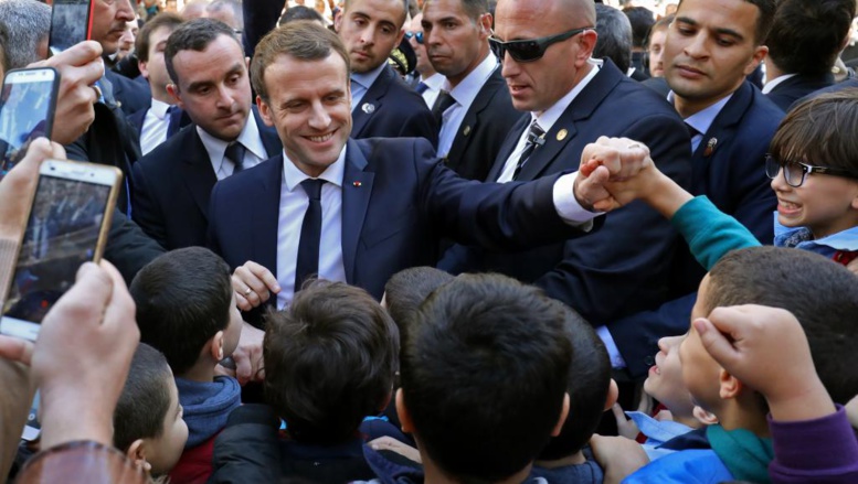 Algérie: une visite éclair en terrain ami pour Emmanuel Macron Algérie: une visite éclair en terrain ami pour Emmanuel Macron