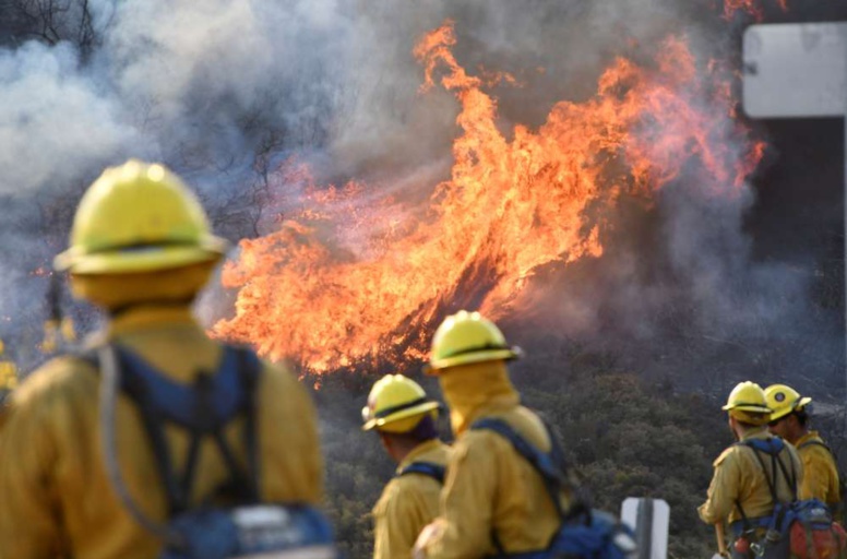 Californie continue de brûler