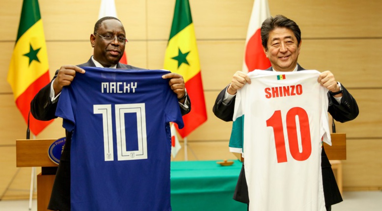 Match Sénégal-Japon au Mondial 2018 : Le président Macky Sall et le Premier ministre japonais ouvrent le pari du Fair-play Match Sénégal-Japon au Mondial 2018 : Le président Macky Sall et le Premier ministre japonais ouvrent le pari du Fair-play