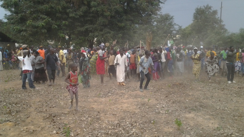 Loudia : Les populations envahissent les rues pour réclamer de meilleurs conditions de vie Loudia : Les populations envahissent les rues pour réclamer de meilleurs conditions de vie
