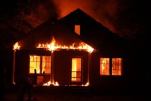 Incendie à Yeumbeul -Sud : une fille de 5 ans meurt carbonisée Incendie à Yeumbeul -Sud : une fille de 5 ans meurt carbonisée