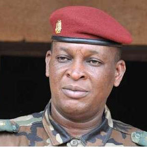 Transition: "Les partis politiques peuvent commencer leurs activités en Guinée...", dixit Général Sékouba Konaté