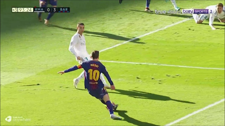 Sur le troisième but du Barça Messi n'avait qu'une seule chaussure