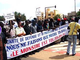 Agression des journalistes Kambel et Kara : Wade accepte d’envoyer les policiers au tribunal