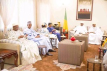 Images exclusives: IBK a reçu ATT et sa famille dans sa résidence à Sebenikoro Images exclusives: IBK a reçu ATT et sa famille dans sa résidence à Sebenikoro