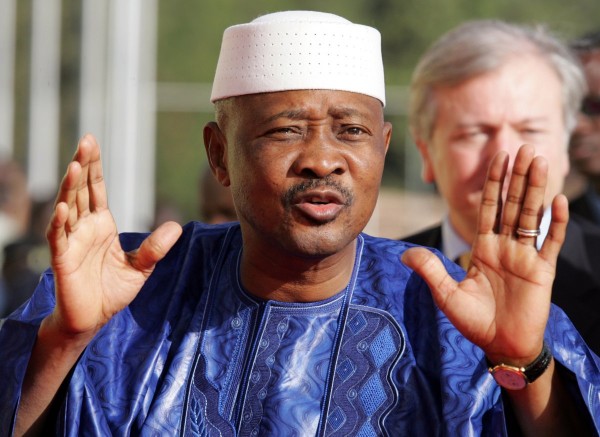 Mali : Le président Amadou Toumani Touré est rentré à Dakar