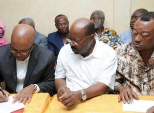 Pouvoir et opposition accordent leur violon