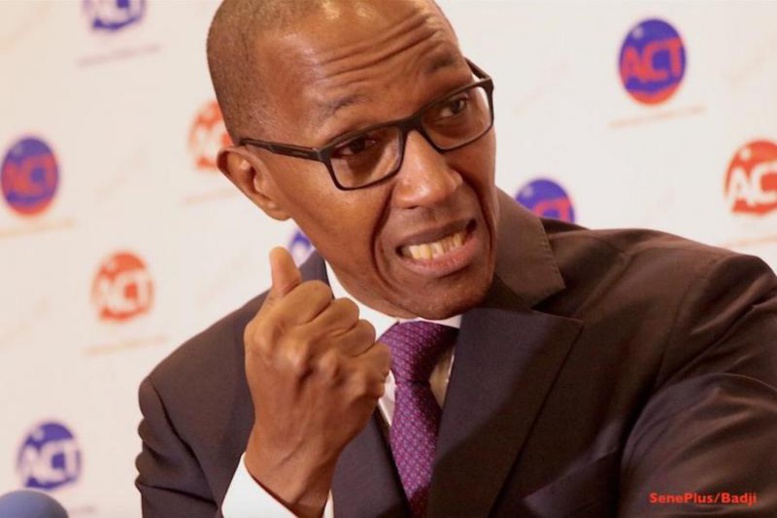 L'ancien Premier ministre Abdoul Mbaye sur le drame de Ziguinchor : "L'Armée sénégalaise et le Mfdc doivent retrouver les auteurs" L'ancien Premier ministre Abdoul Mbaye sur le drame de Ziguinchor : "L'Armée sénégalaise et le Mfdc doivent retrouver les auteurs"