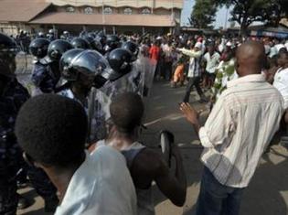 Des opposants manifestent à Lomé, le 7 mars 2010.