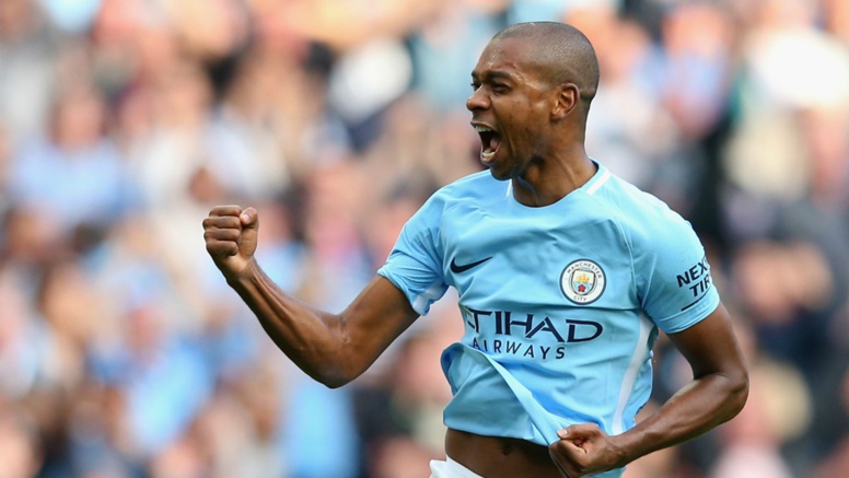 Angleterre : Fernandinho rempile avec Manchester City Angleterre : Fernandinho rempile avec Manchester City