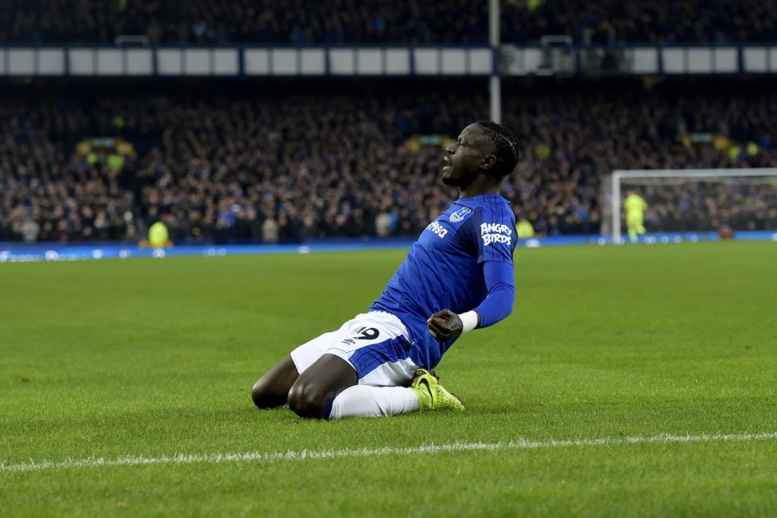 Baye Oumar Niasse a égalisé pour Everton... une minute après son entrée en jeu Baye Oumar Niasse a égalisé pour Everton... une minute après son entrée en jeu