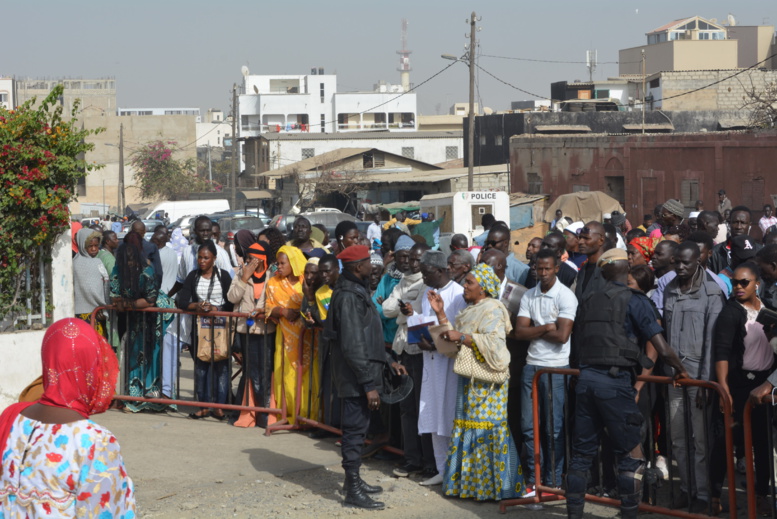 Images et Vidéo – Procès de Khalifa Sall : Voici l’ambiance qui règne au tribunal de Dakar Images et Vidéo – Procès de Khalifa Sall : Voici l’ambiance qui règne au tribunal de Dakar