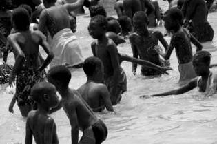 2 personnes disparaissent dans une noyade à la plage de Diamalaye