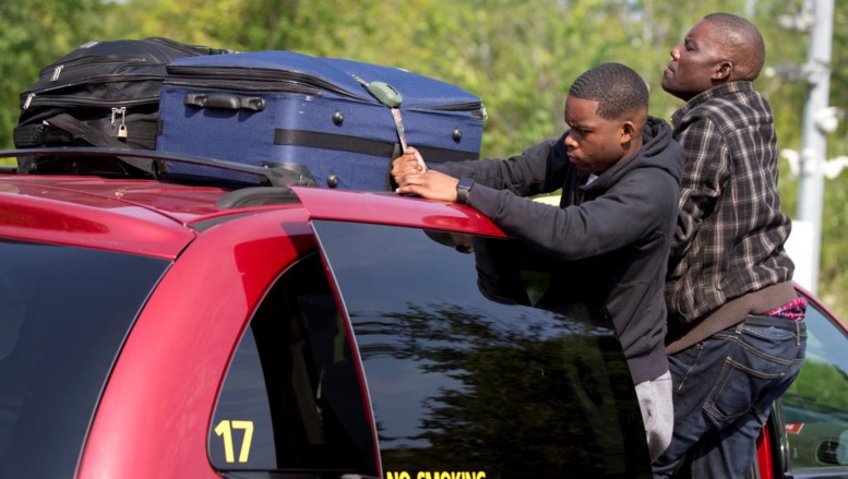 Réfugiés aux Etats-Unis: levée de l'interdiction, mais conditions durcies