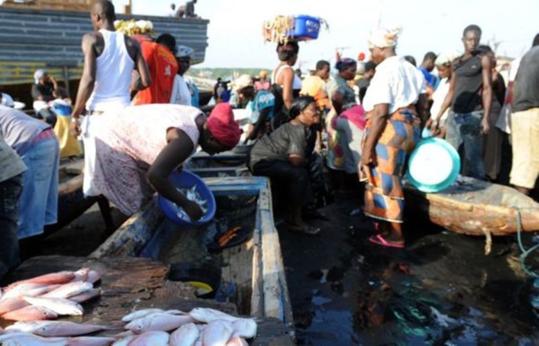 Ghana : un vélo qui roule sur l'eau Ghana : un vélo qui roule sur l'eau