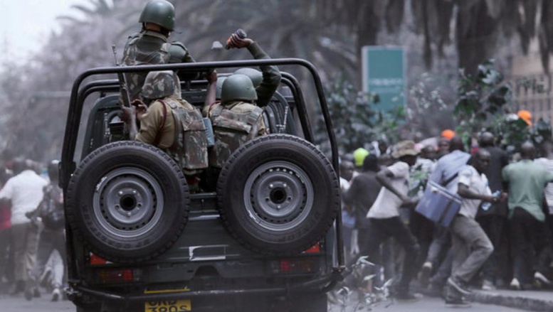 Kenya: arrestation musclée d’un membre de l’opposition proche de Raila Odinga Kenya: arrestation musclée d’un membre de l’opposition proche de Raila Odinga