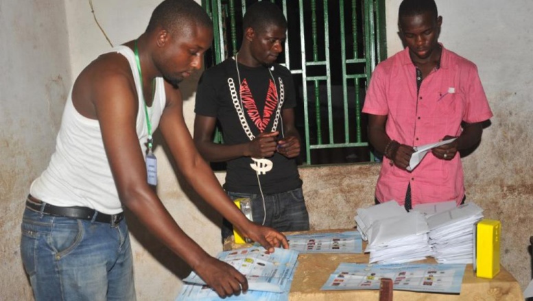Elections locales en Guinée: l'opposition conteste le déroulement du scrutin Elections locales en Guinée: l'opposition conteste le déroulement du scrutin