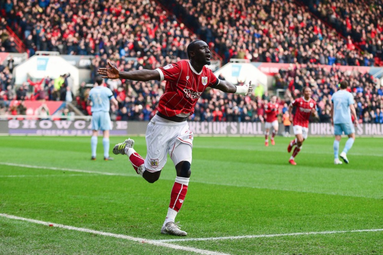 Bristil City : Famara Diédhiou réalise un doublé en 6 minutes Bristil City : Famara Diédhiou réalise un doublé en 6 minutes