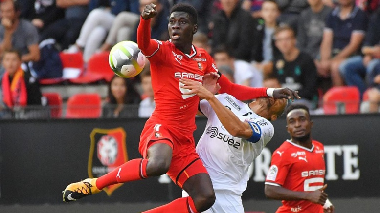 Rennes : Ismaila Sarr est encore sorti sur blessure Rennes : Ismaila Sarr est encore sorti sur blessure