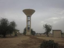 Mauvaise gestion du comité ad hoc en eau potable : Les jeunes de Mbar réclament la tête du Sous-préfet Mauvaise gestion du comité ad hoc en eau potable : Les jeunes de Mbar réclament la tête du Sous-préfet