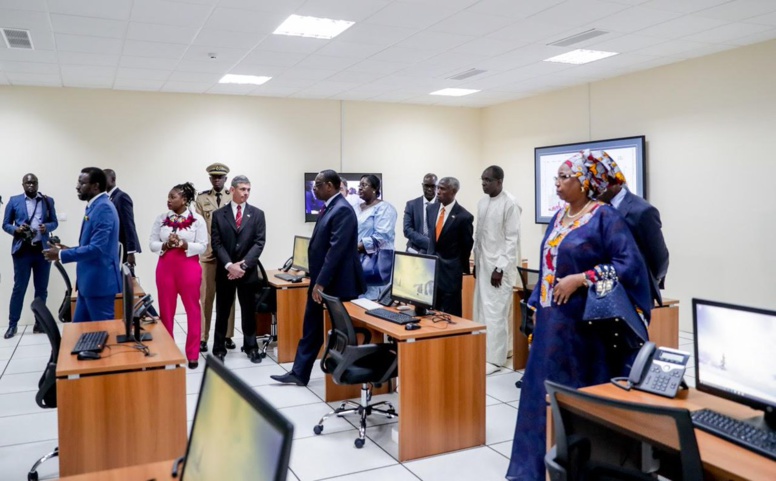 Hôpital Fann : Le Centre des Opérations d’Urgence Sanitaire (COUS) inauguré par Macky Sall Hôpital Fann : Le Centre des Opérations d’Urgence Sanitaire (COUS) inauguré par Macky Sall