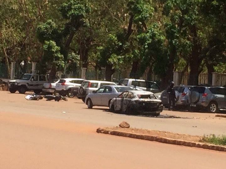 URGENT - 7 personnes seraient abattues dans l'attaque de Ouagadougou