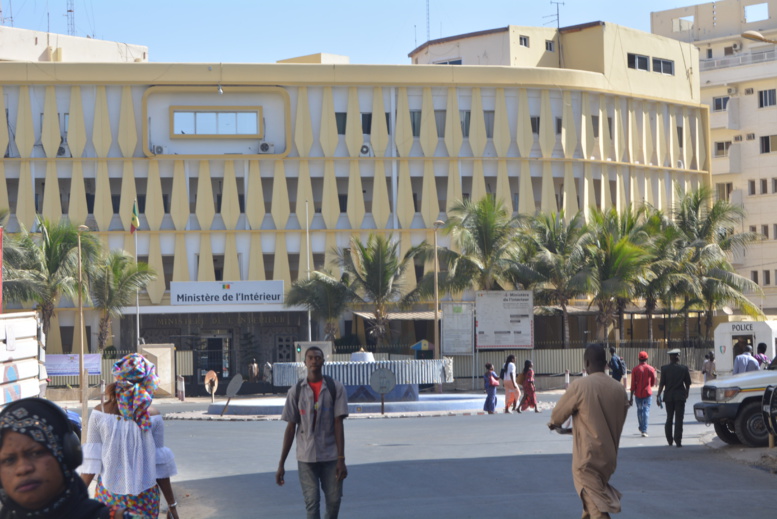 Sit-in devant le ministère de l’Intérieur : L'opposition peine à arriver à la Place Washington bien quadrillée Sit-in devant le ministère de l’Intérieur : L'opposition peine à arriver à la Place Washington bien quadrillée