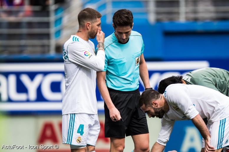 Sergio Ramos a abandonné ses coéquipiers pendant 5 minutes contre Eibar pour aller aux toilettes